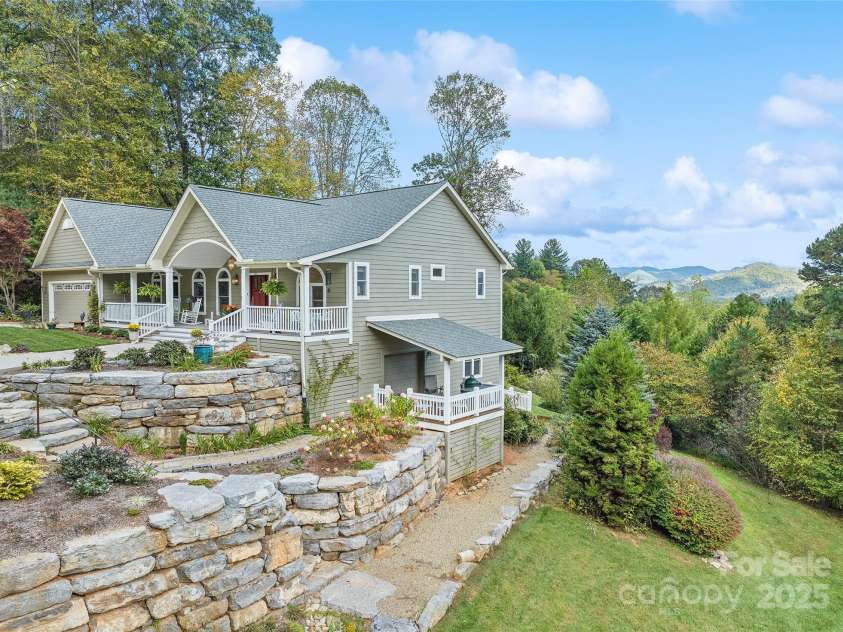 966 Coyote Hollow Road, Waynesville, NC 28785.  MLS# CAR4305523, YatesRealty ID 4141. 