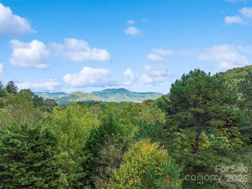 966 Coyote Hollow Road, Waynesville, NC 28785.  MLS# CAR4305523, YatesRealty ID 4141. 