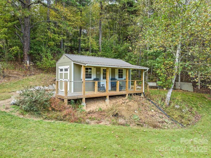 966 Coyote Hollow Road, Waynesville, NC 28785.  MLS# CAR4305523, YatesRealty ID 4141. 