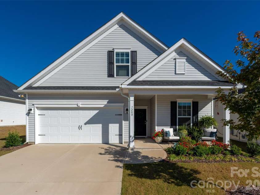 7200 Indigo Way, Denver, NC 28037.  MLS# CAR4409789, YatesRealty ID 41410. 