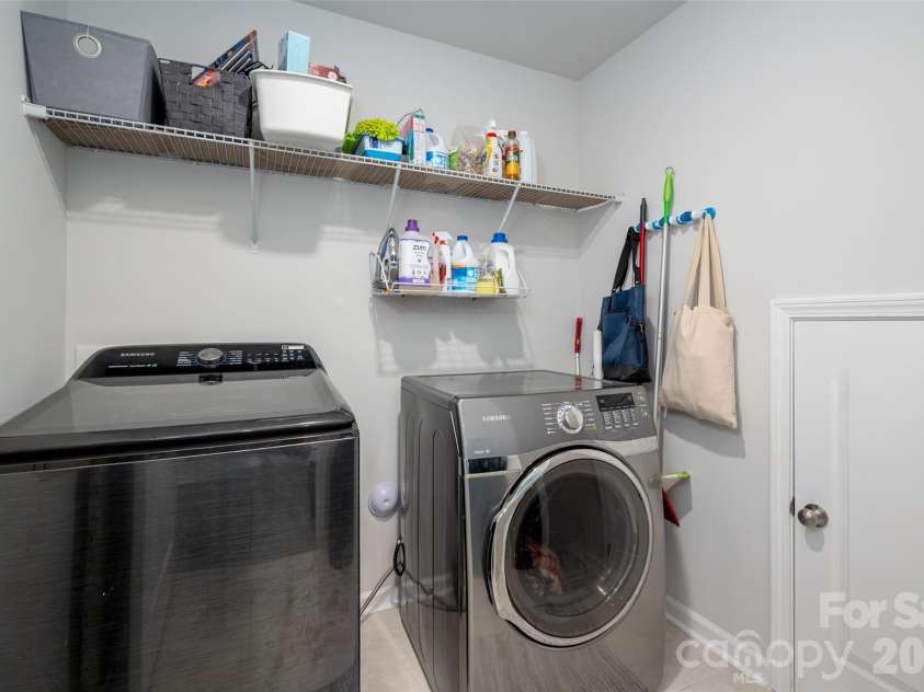 7200 Indigo Way, Denver, NC 28037.  MLS# CAR4409789, YatesRealty ID 41410. Laundry