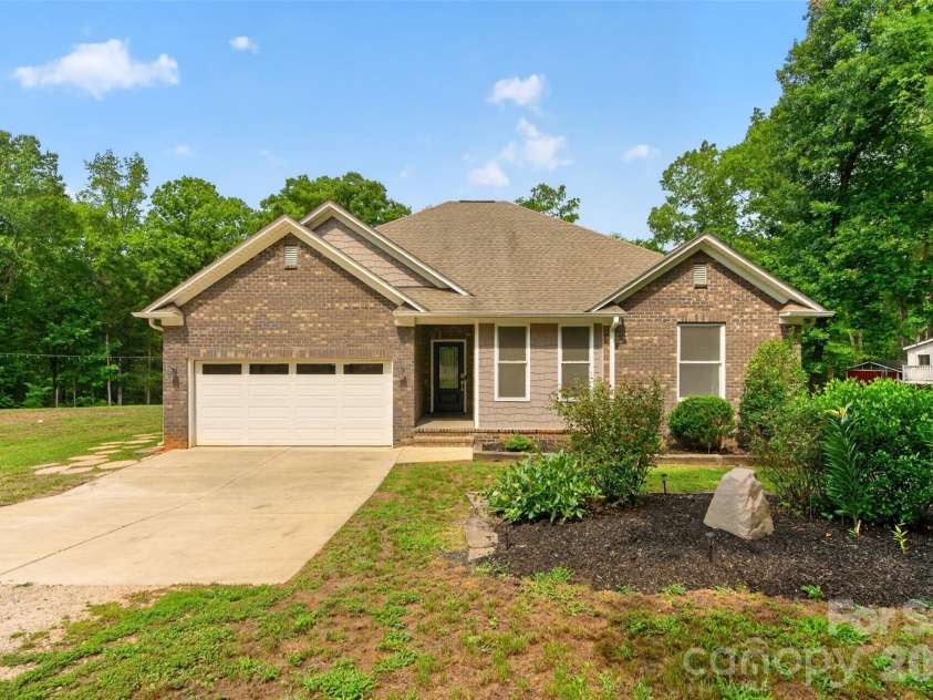 4545 Old Church Road, Lancaster, SC 29720.  MLS# CAR4408859, YatesRealty ID 41412. 
