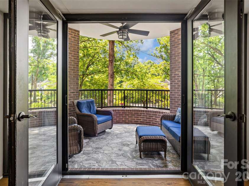 810 Cherokee Road, Charlotte, NC 28207.  MLS# CAR4409730, YatesRealty ID 41415. 