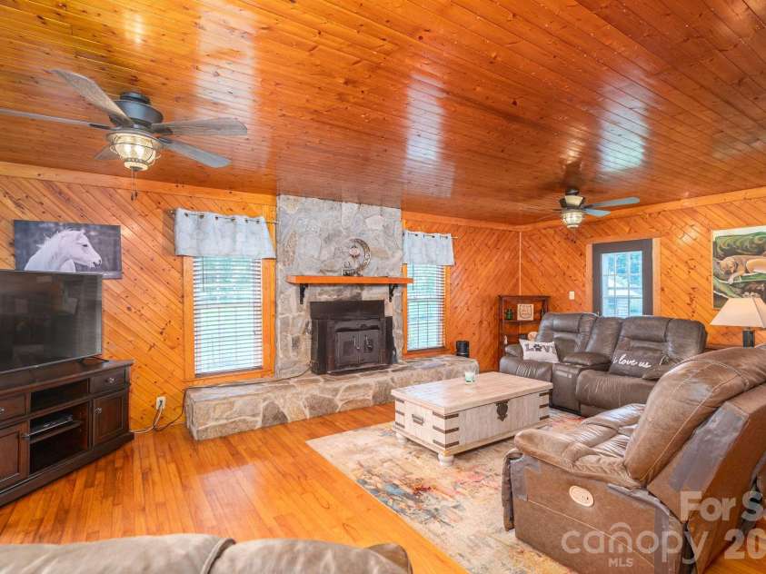 744 Grove Street Extension, Lincolnton, NC 28092.  MLS# CAR4407783, YatesRealty ID 41416. 