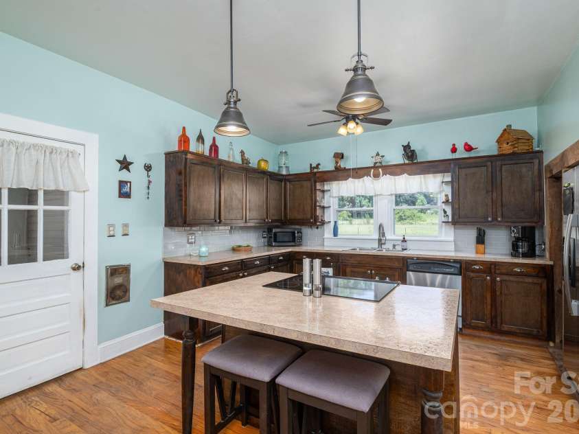 744 Grove Street Extension, Lincolnton, NC 28092.  MLS# CAR4407783, YatesRealty ID 41416. 
