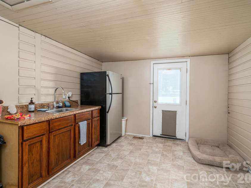 744 Grove Street Extension, Lincolnton, NC 28092.  MLS# CAR4407783, YatesRealty ID 41416. 