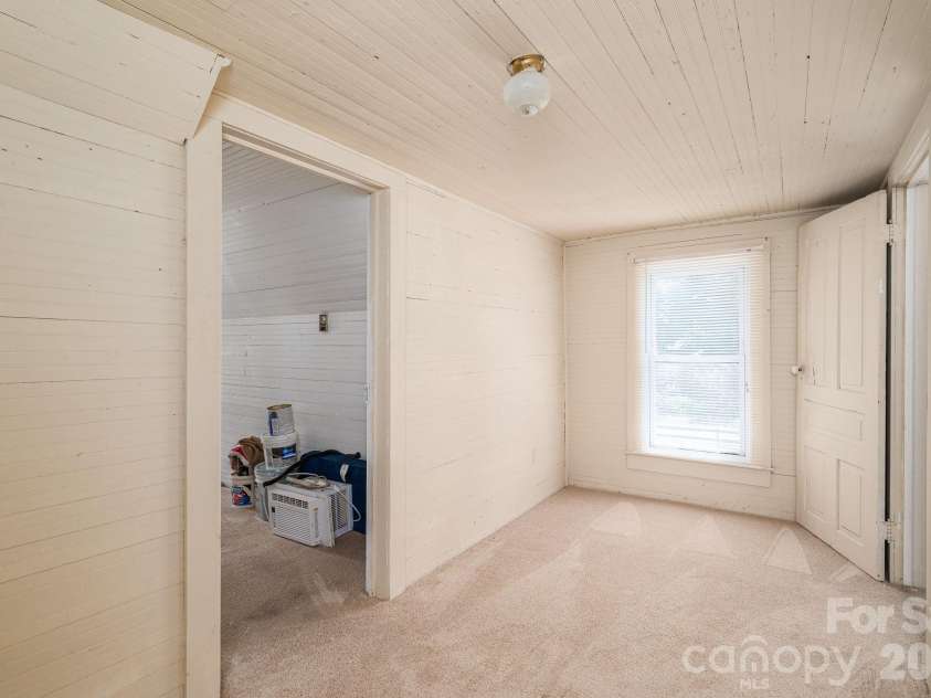 744 Grove Street Extension, Lincolnton, NC 28092.  MLS# CAR4407783, YatesRealty ID 41416. 