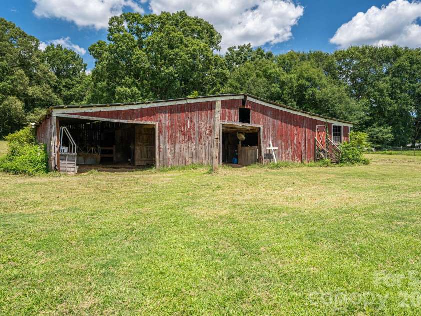 744 Grove Street Extension, Lincolnton, NC 28092.  MLS# CAR4407783, YatesRealty ID 41416. 
