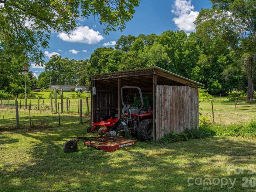 744 Grove Street Extension, Lincolnton, NC 28092.  MLS# CAR4407783, YatesRealty ID 41416. 