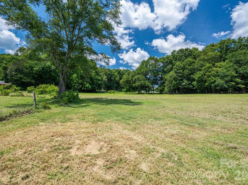 744 Grove Street Extension, Lincolnton, NC 28092.  MLS# CAR4407783, YatesRealty ID 41416. 