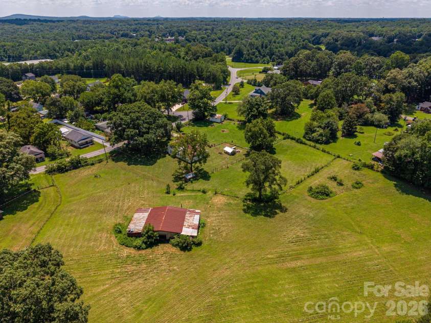 744 Grove Street Extension, Lincolnton, NC 28092.  MLS# CAR4407783, YatesRealty ID 41416. 