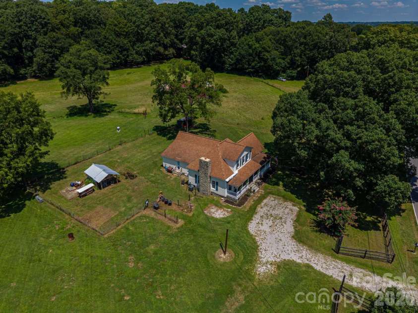 744 Grove Street Extension, Lincolnton, NC 28092.  MLS# CAR4407783, YatesRealty ID 41416. 