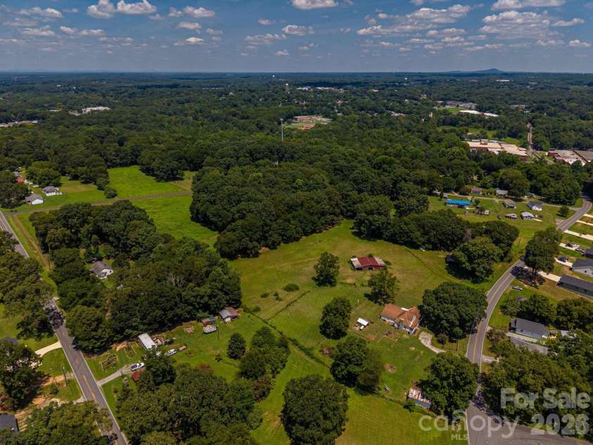 744 Grove Street Extension, Lincolnton, NC 28092.  MLS# CAR4407783, YatesRealty ID 41416. 