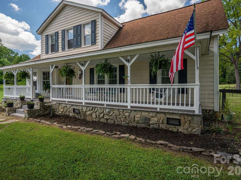 744 Grove Street Extension, Lincolnton, NC 28092.  MLS# CAR4407783, YatesRealty ID 41416. 