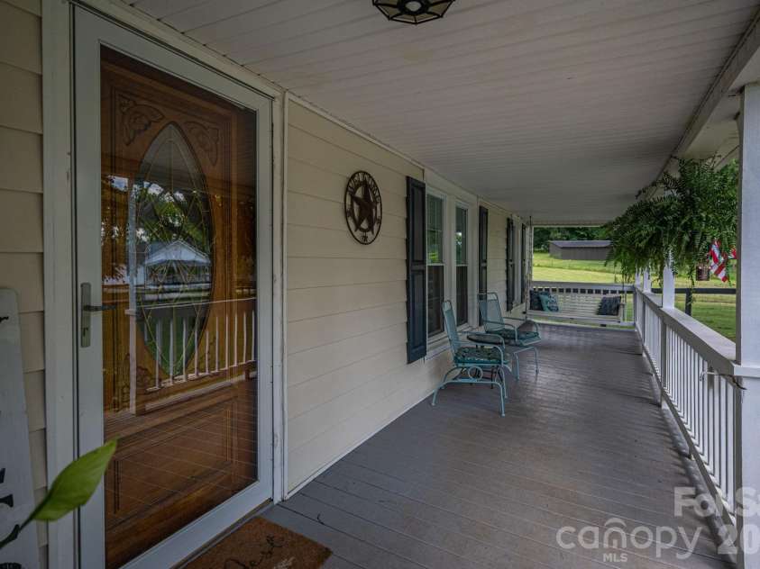 744 Grove Street Extension, Lincolnton, NC 28092.  MLS# CAR4407783, YatesRealty ID 41416. 