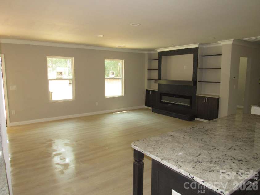 92 Saint Charles Court, Hickory, NC 28601.  MLS# CAR4408286, YatesRealty ID 41417. 