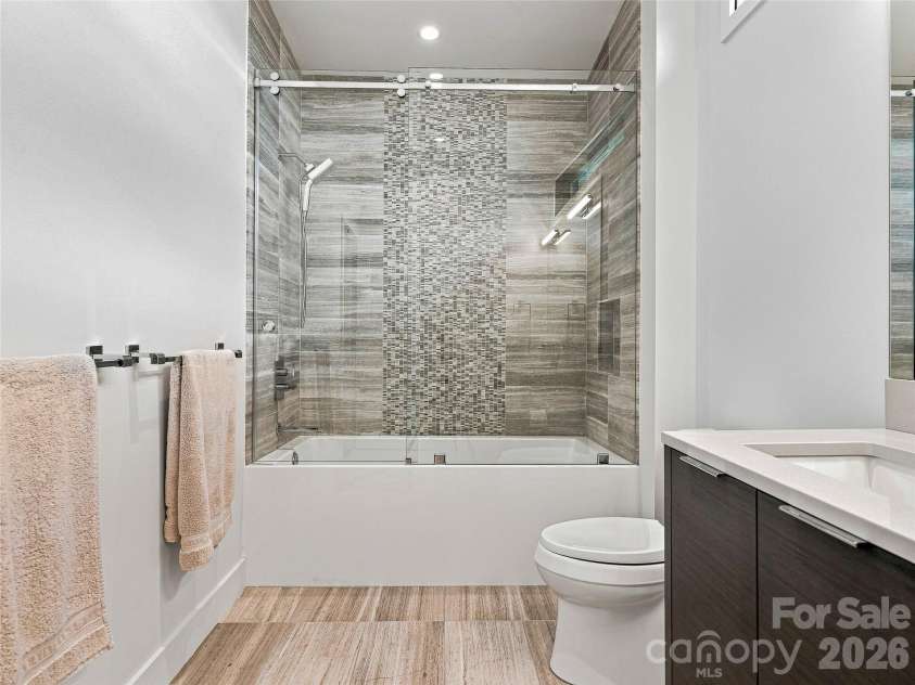 25 Bartrams Walk Drive, Asheville, NC 28804.  MLS# CAR4402146, YatesRealty ID 41418. Guest bath 2