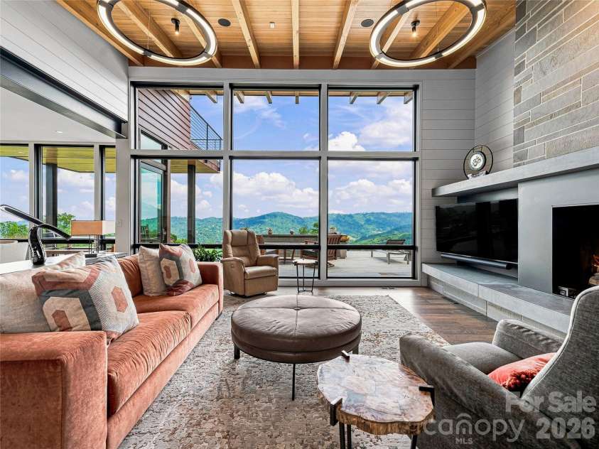 25 Bartrams Walk Drive, Asheville, NC 28804.  MLS# CAR4402146, YatesRealty ID 41418. The open concept floor plan flows effortlessly into indoor/outdoor living.