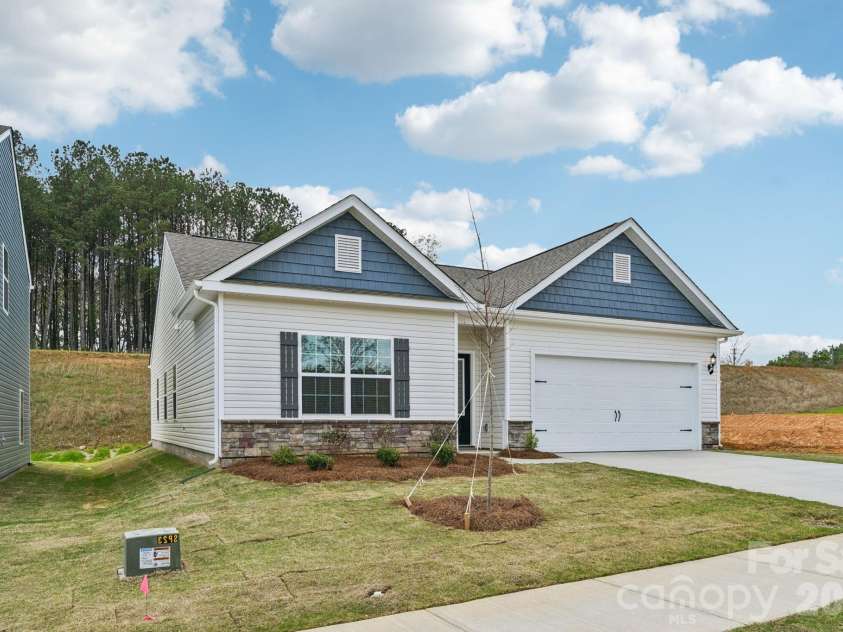 702 Willow Estates Drive, Shelby, NC 28150.  MLS# CAR4387056, YatesRealty ID 41420. 