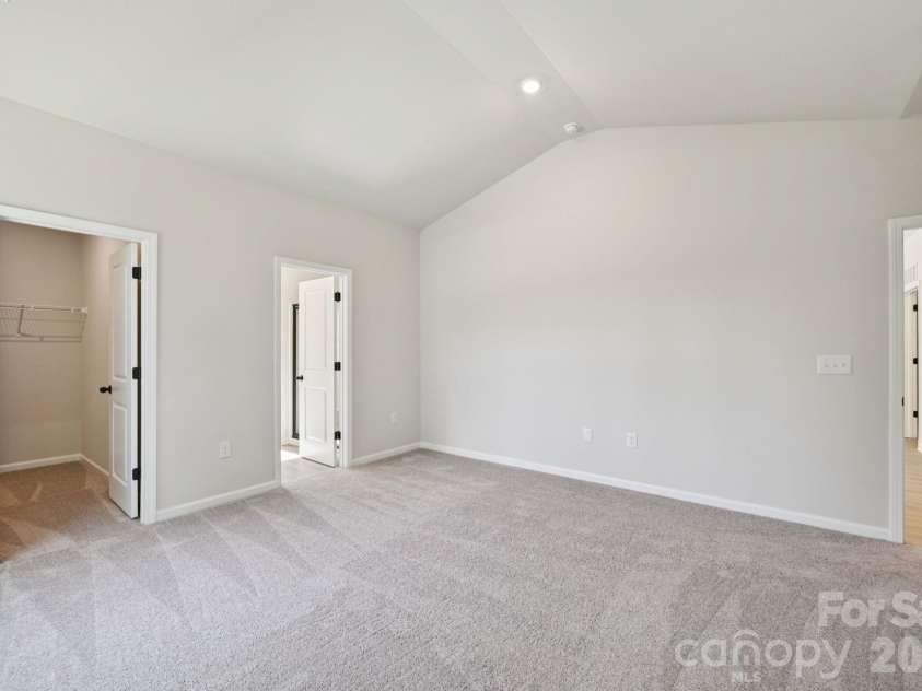 702 Willow Estates Drive, Shelby, NC 28150.  MLS# CAR4387056, YatesRealty ID 41420. 
