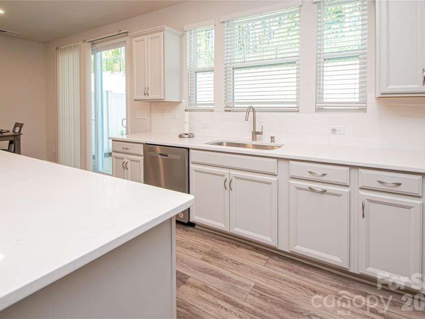 3848 Amalia Place, Fort Mill, SC 29707.  MLS# CAR4409564, YatesRealty ID 41421. 
