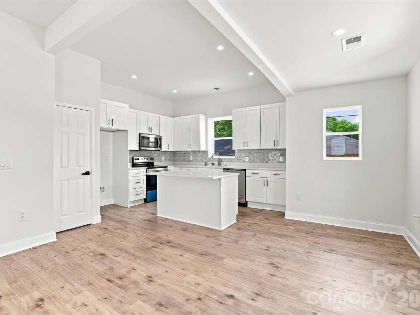 405 Gay Street, Lancaster, SC 29720.  MLS# CAR4409212, YatesRealty ID 41424. 