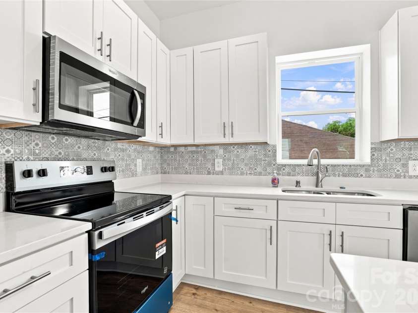 405 Gay Street, Lancaster, SC 29720.  MLS# CAR4409212, YatesRealty ID 41424. 