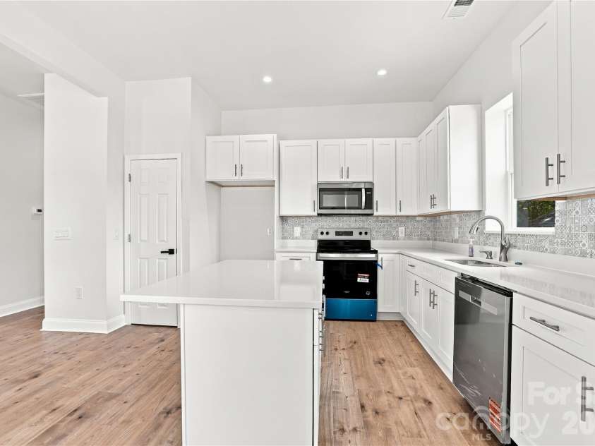405 Gay Street, Lancaster, SC 29720.  MLS# CAR4409212, YatesRealty ID 41424. 