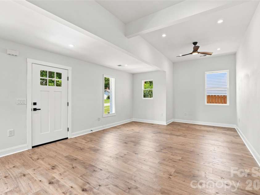 405 Gay Street, Lancaster, SC 29720.  MLS# CAR4409212, YatesRealty ID 41424. 