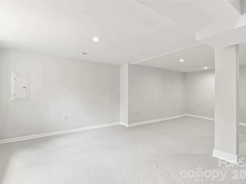 405 Gay Street, Lancaster, SC 29720.  MLS# CAR4409212, YatesRealty ID 41424. 