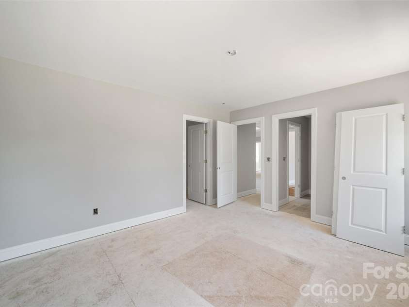 165 Canton Drive, Lexington, NC 27295.  MLS# CAR4410716, YatesRealty ID 41426. 