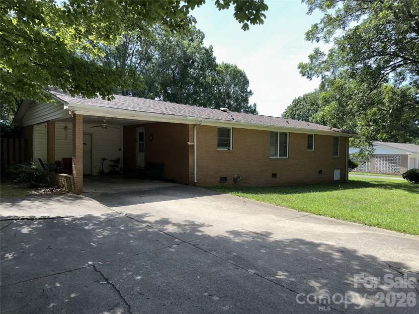 78 Tulip Avenue, Concord, NC 28025.  MLS# CAR4408846, YatesRealty ID 41427. 
