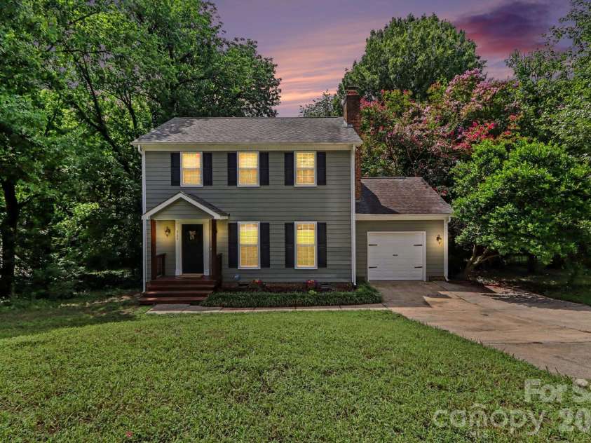 2132 Killarney Place, Charlotte, NC 28262.  MLS# CAR4410407, YatesRealty ID 41428. 