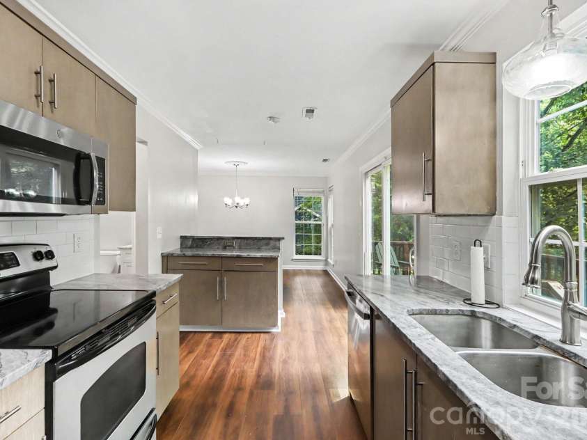 2132 Killarney Place, Charlotte, NC 28262.  MLS# CAR4410407, YatesRealty ID 41428. 