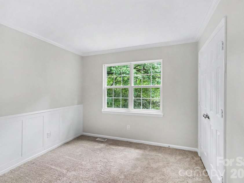 2132 Killarney Place, Charlotte, NC 28262.  MLS# CAR4410407, YatesRealty ID 41428. BEDROOM 3