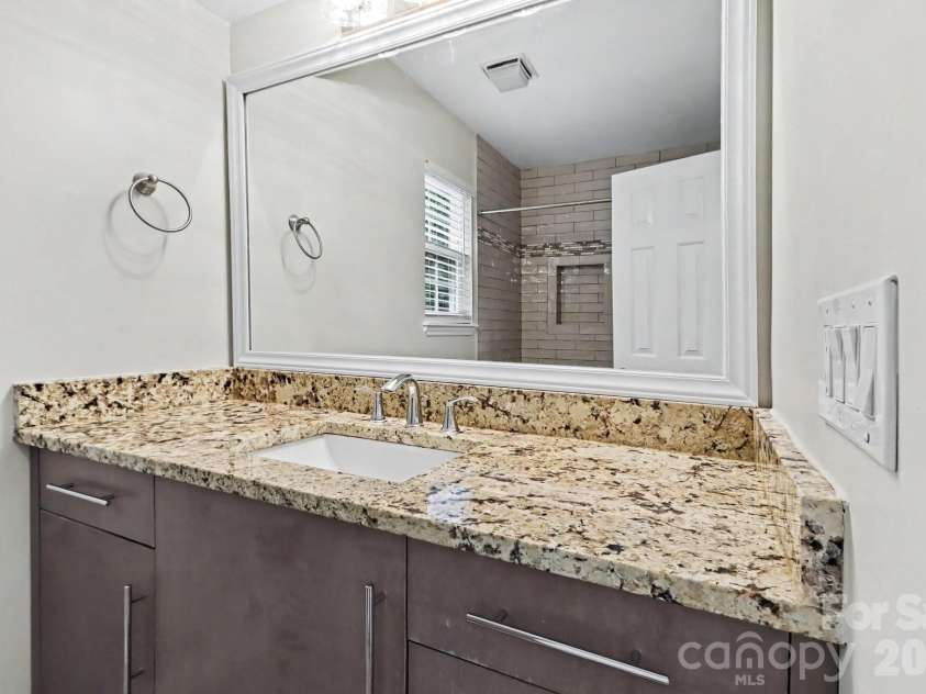 2132 Killarney Place, Charlotte, NC 28262.  MLS# CAR4410407, YatesRealty ID 41428. PRIMARY BATHROOM