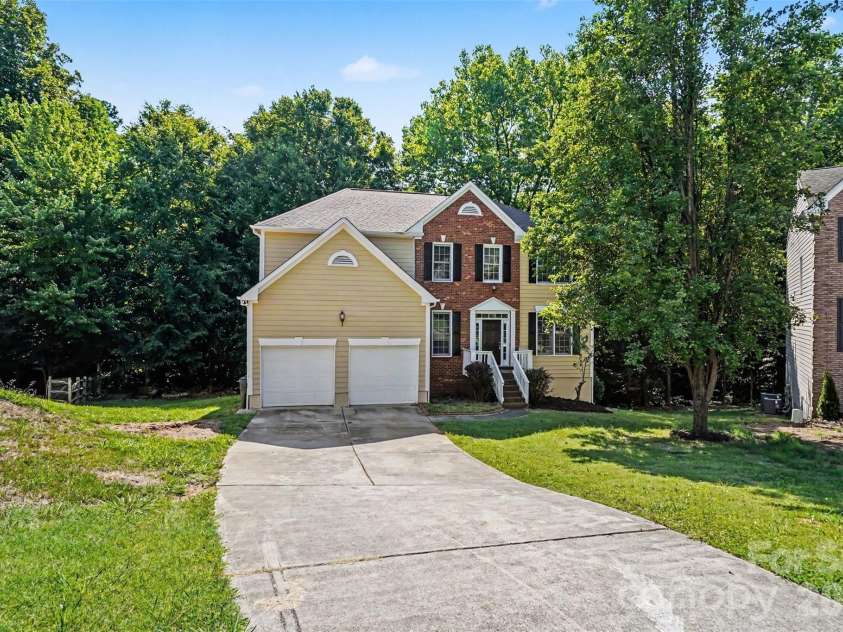 7731 Beaker Court, Charlotte, NC 28269.  MLS# CAR4410357, YatesRealty ID 41429. 