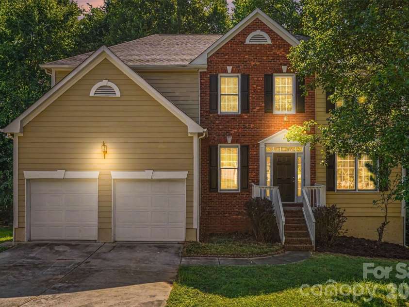 7731 Beaker Court, Charlotte, NC 28269.  MLS# CAR4410357, YatesRealty ID 41429. 