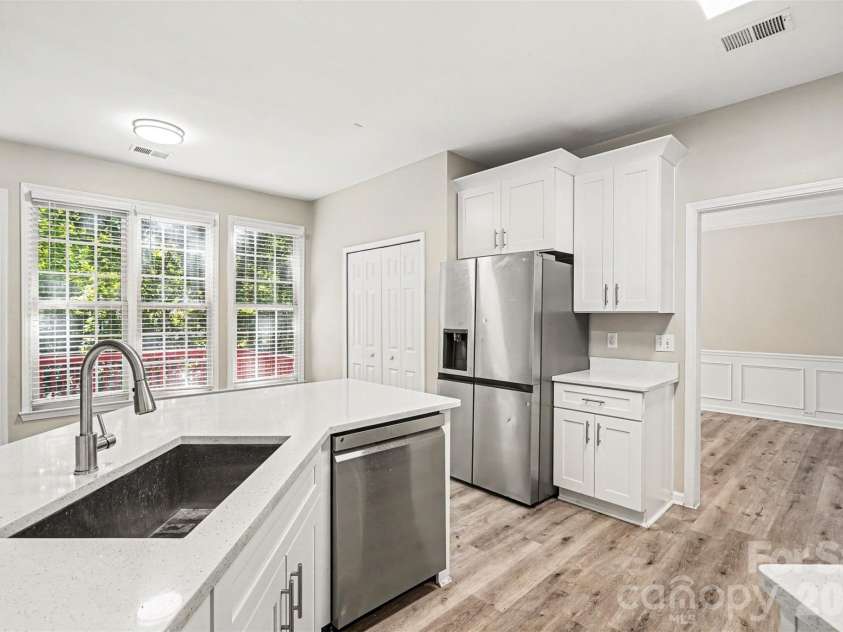 7731 Beaker Court, Charlotte, NC 28269.  MLS# CAR4410357, YatesRealty ID 41429. 