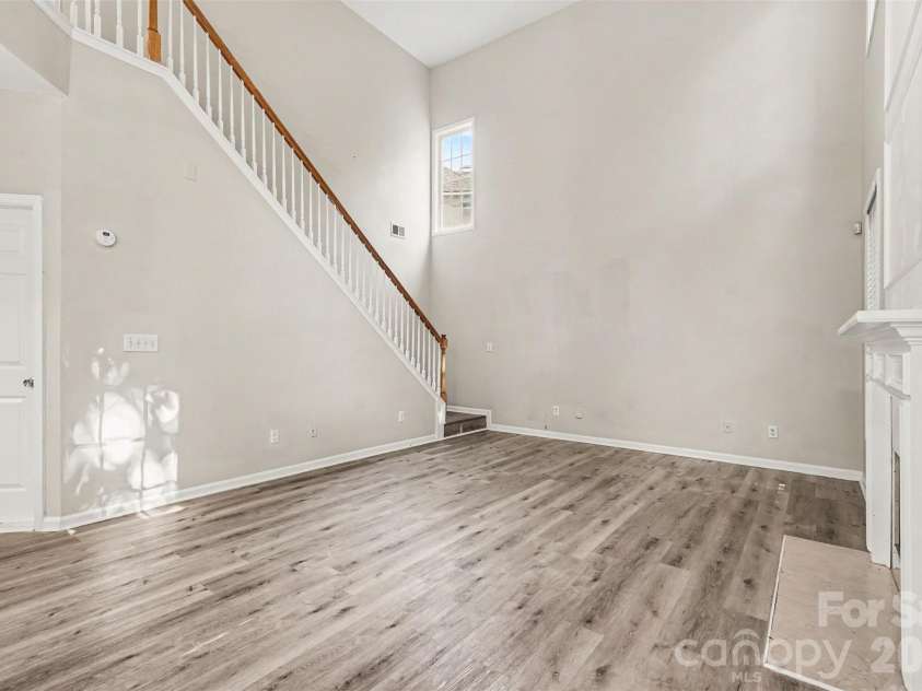 7731 Beaker Court, Charlotte, NC 28269.  MLS# CAR4410357, YatesRealty ID 41429. 