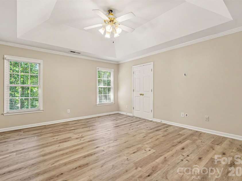 7731 Beaker Court, Charlotte, NC 28269.  MLS# CAR4410357, YatesRealty ID 41429. 