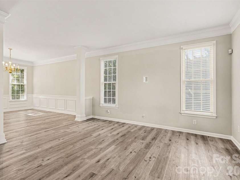 7731 Beaker Court, Charlotte, NC 28269.  MLS# CAR4410357, YatesRealty ID 41429. 