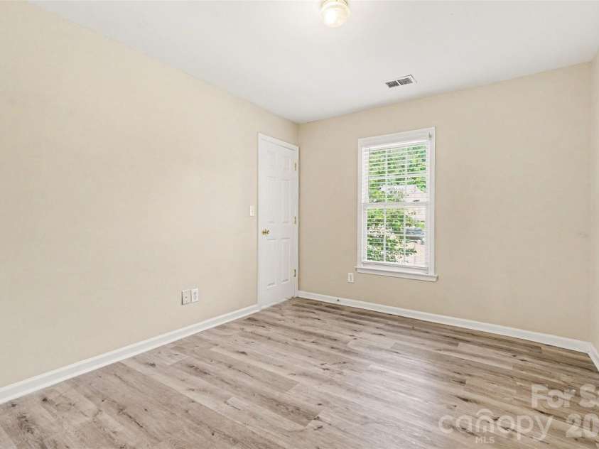 7731 Beaker Court, Charlotte, NC 28269.  MLS# CAR4410357, YatesRealty ID 41429. 
