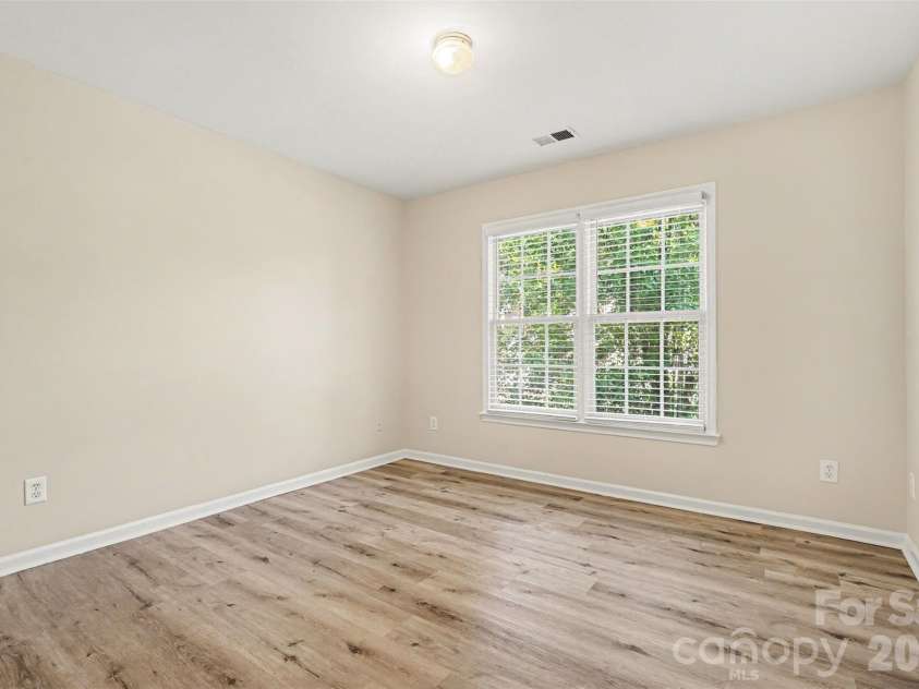 7731 Beaker Court, Charlotte, NC 28269.  MLS# CAR4410357, YatesRealty ID 41429. 