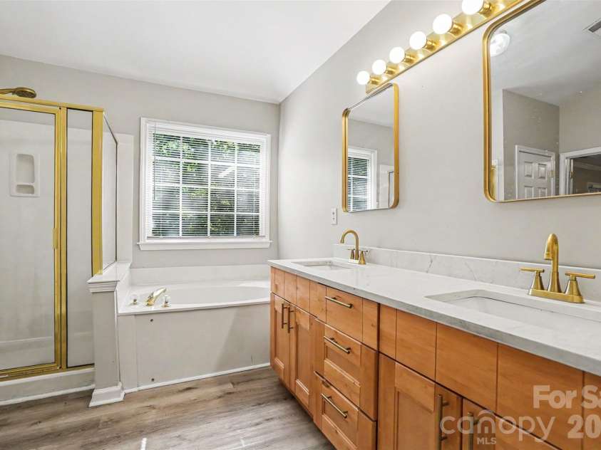 7731 Beaker Court, Charlotte, NC 28269.  MLS# CAR4410357, YatesRealty ID 41429. 