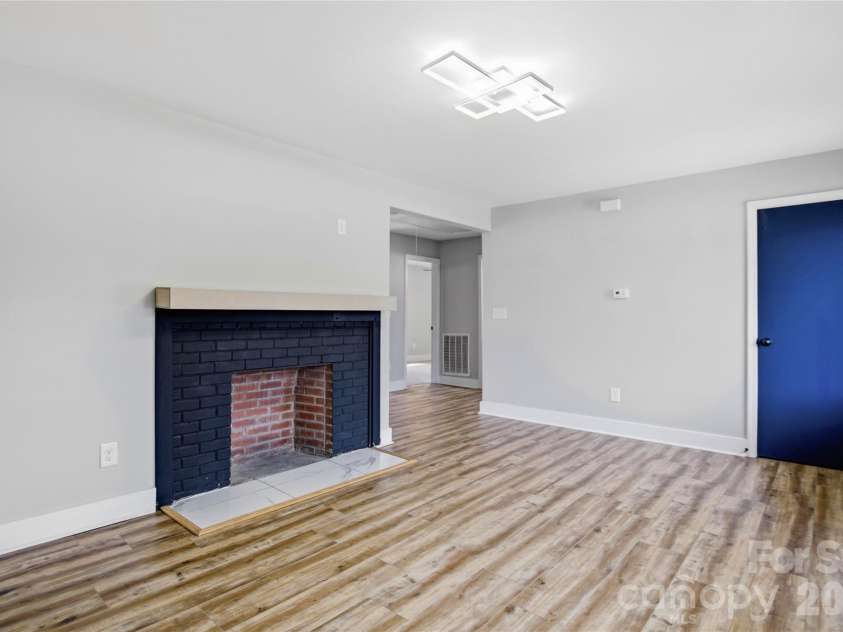 423 Rhyne Street, Dallas, NC 28034.  MLS# CAR4347659, YatesRealty ID 4143. 