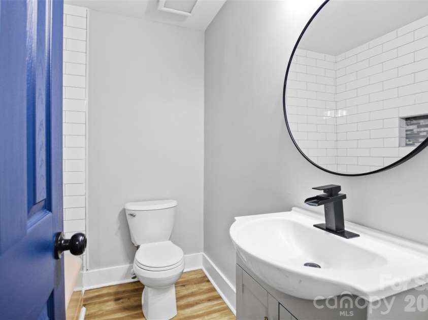 423 Rhyne Street, Dallas, NC 28034.  MLS# CAR4347659, YatesRealty ID 4143. 