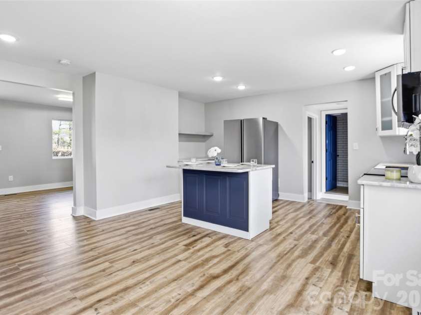 423 Rhyne Street, Dallas, NC 28034.  MLS# CAR4347659, YatesRealty ID 4143. 