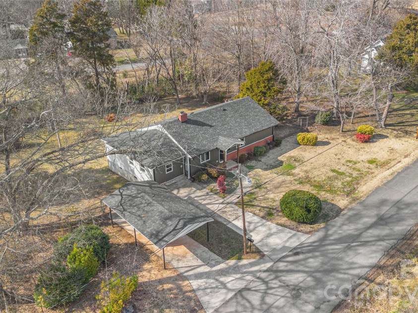 423 Rhyne Street, Dallas, NC 28034.  MLS# CAR4347659, YatesRealty ID 4143. 
