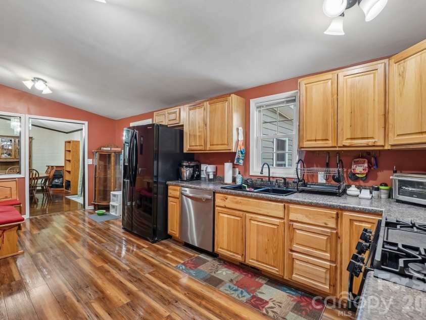 210 Leigh Anne Lane, Horse Shoe, NC 28742.  MLS# CAR4411081, YatesRealty ID 41430. 
